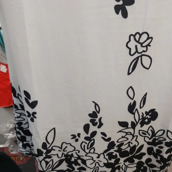 💢Sold💢Floral print white and black women's summer dress - Picture 7 of 10